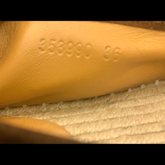 GUCCI ~AUTHENTIC ~ ESPADRILLES SUEDE DARK BROWN/TAN WITH G LOGO PRINT SIZE 36 - Picture 2 of 5